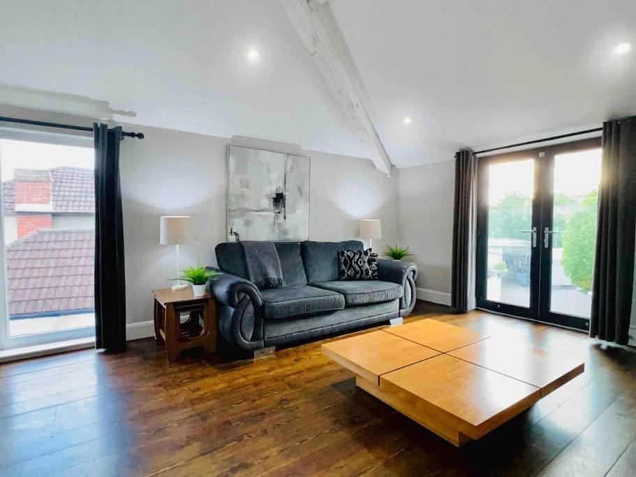 Smart-Home In Original Victorian Building 布里斯托 外观 照片